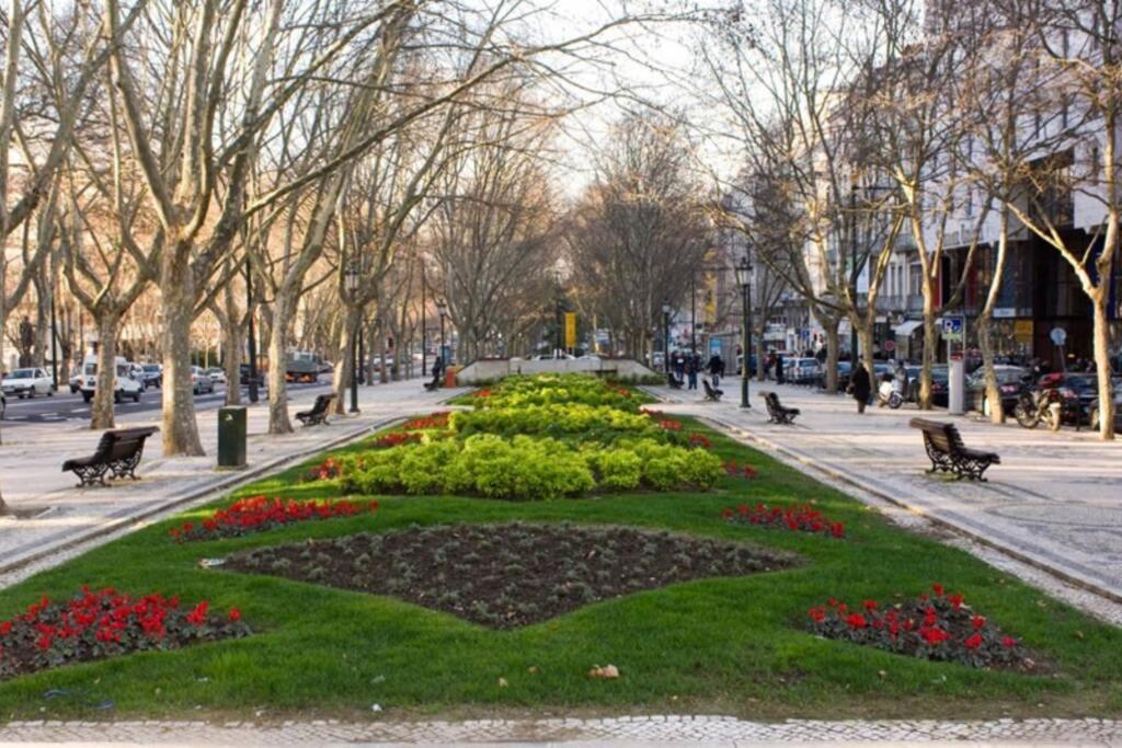 Av. Da Liberdade Comfortable Apt With Balcony Lisboa المظهر الخارجي الصورة