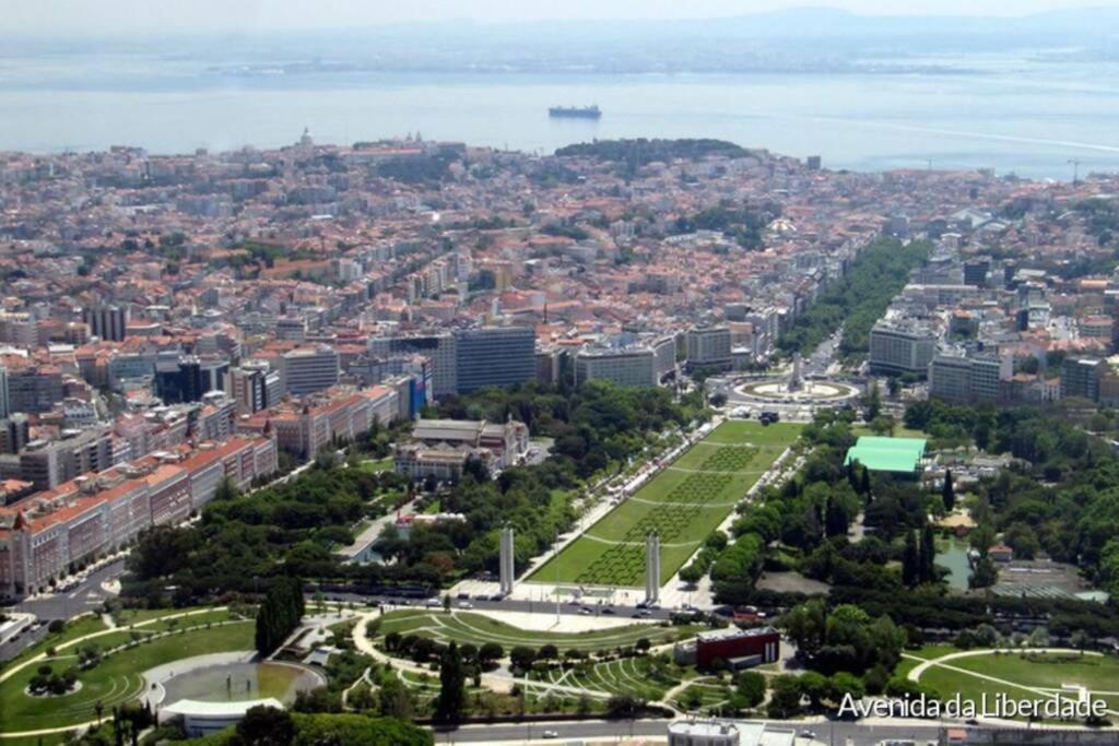 Av. Da Liberdade Comfortable Apt With Balcony Lisboa المظهر الخارجي الصورة